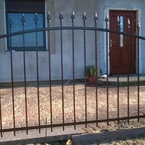 metalowe ogrodzenie gubin